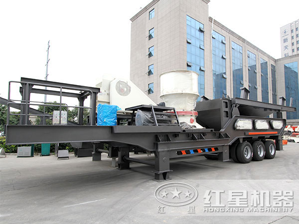 移動粉沙車，配圓錐破