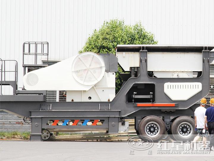 客戶到場參觀輪胎移動破，七大模塊，多種組合，滿足用戶需求