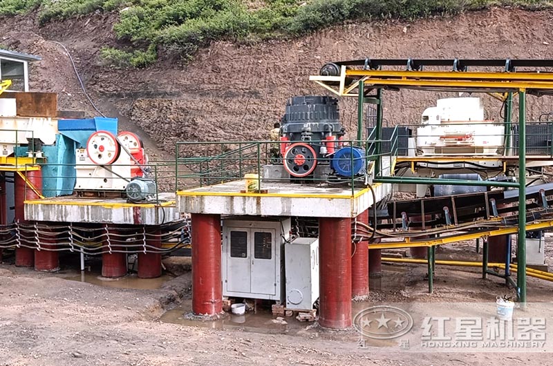 砂石生產(chǎn)線現(xiàn)場圖片 砂石生產(chǎn)線現(xiàn)場圖片