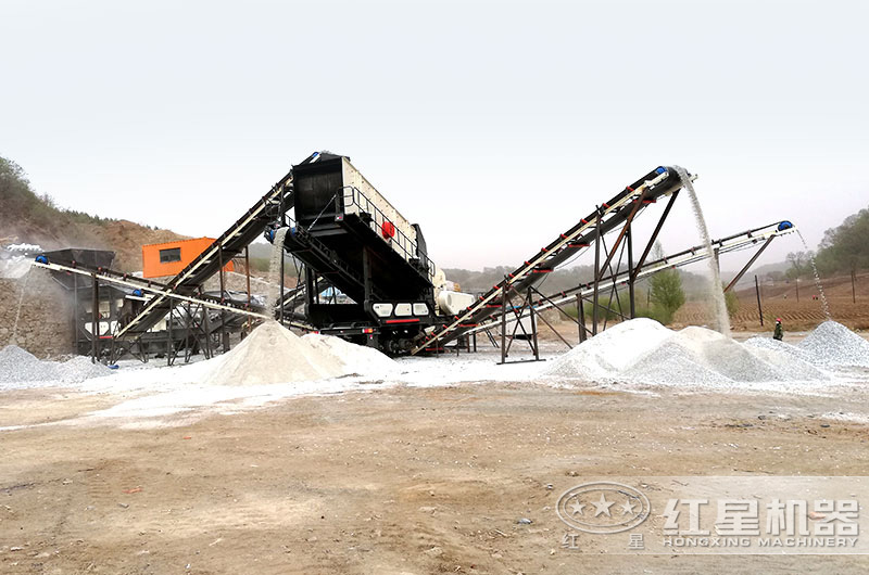 廢水泥塊破碎現(xiàn)場(chǎng) 廢水泥塊破碎現(xiàn)場(chǎng)