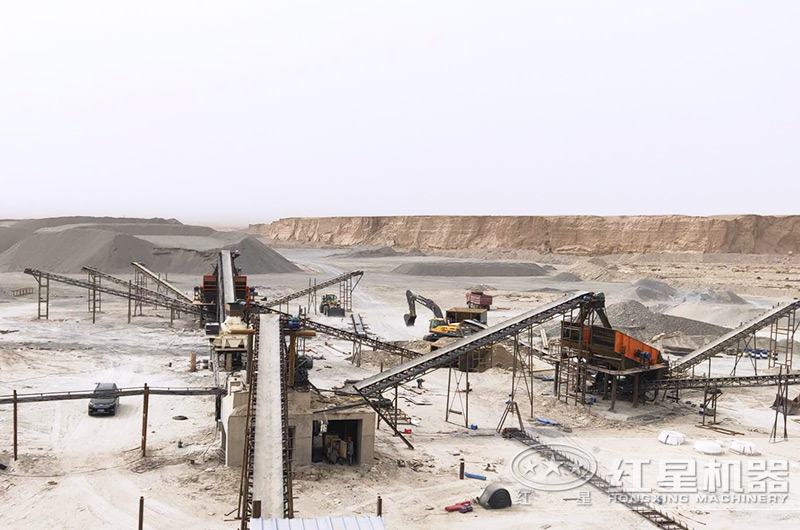 硅石破碎生產(chǎn)線(xiàn)現(xiàn)場(chǎng)實(shí)拍圖 硅石破碎生產(chǎn)線(xiàn)現(xiàn)場(chǎng)實(shí)拍圖